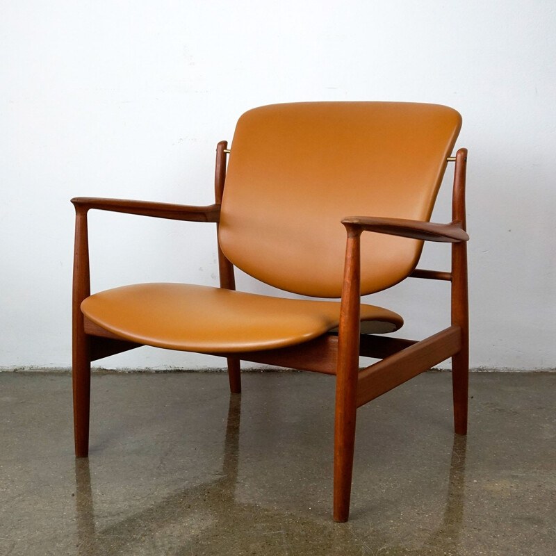 Vintage teak and Leather FD 136 armchair by Finn Juhl 1960