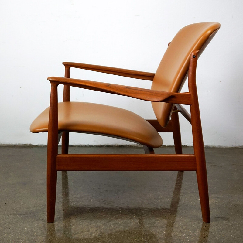 Vintage teak and Leather FD 136 armchair by Finn Juhl 1960