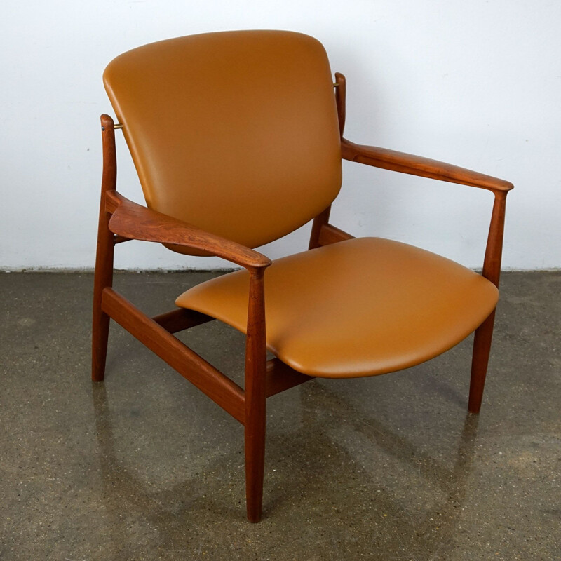 Fauteuil vintage FD 136 teck et cuir par Finn Juhl 1960