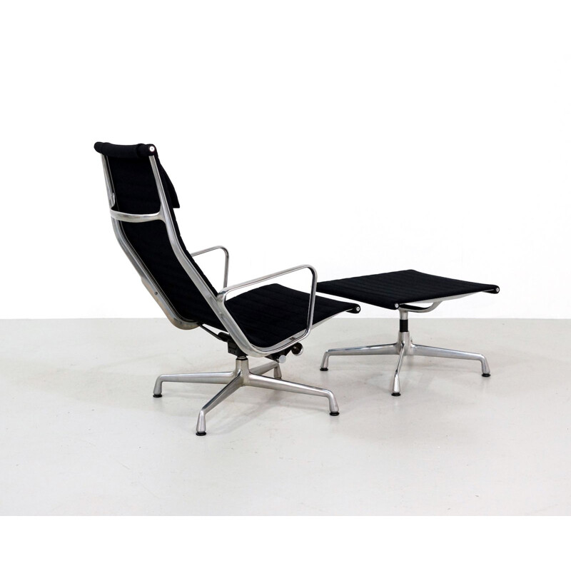 Vintage lounge chair and ottoman by Charles et Ray Eames,1960