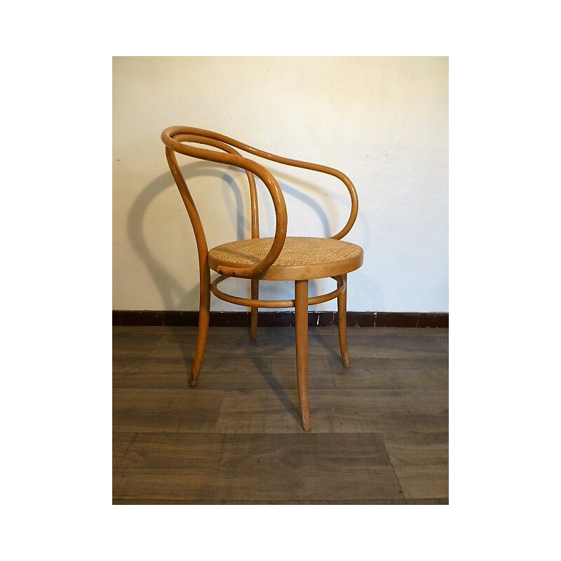 Vintage chair Thonet 209 says "Le Corbusier"