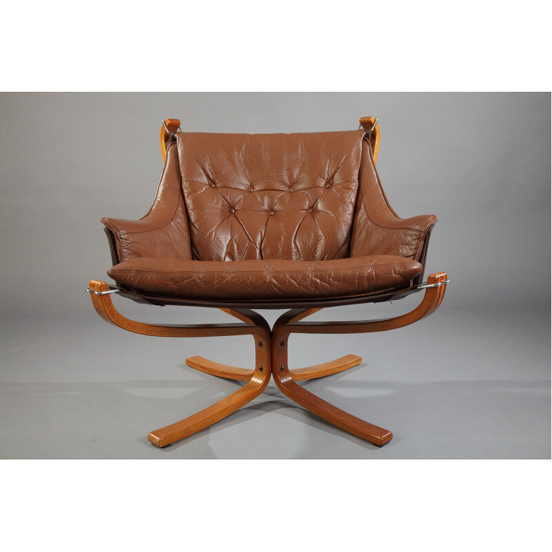 Fauteuil Falcon en cuir marron par Sigurd Ressell