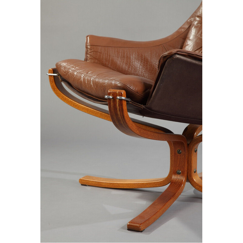 Falcon armchair in brown leather by Sigurd Ressell