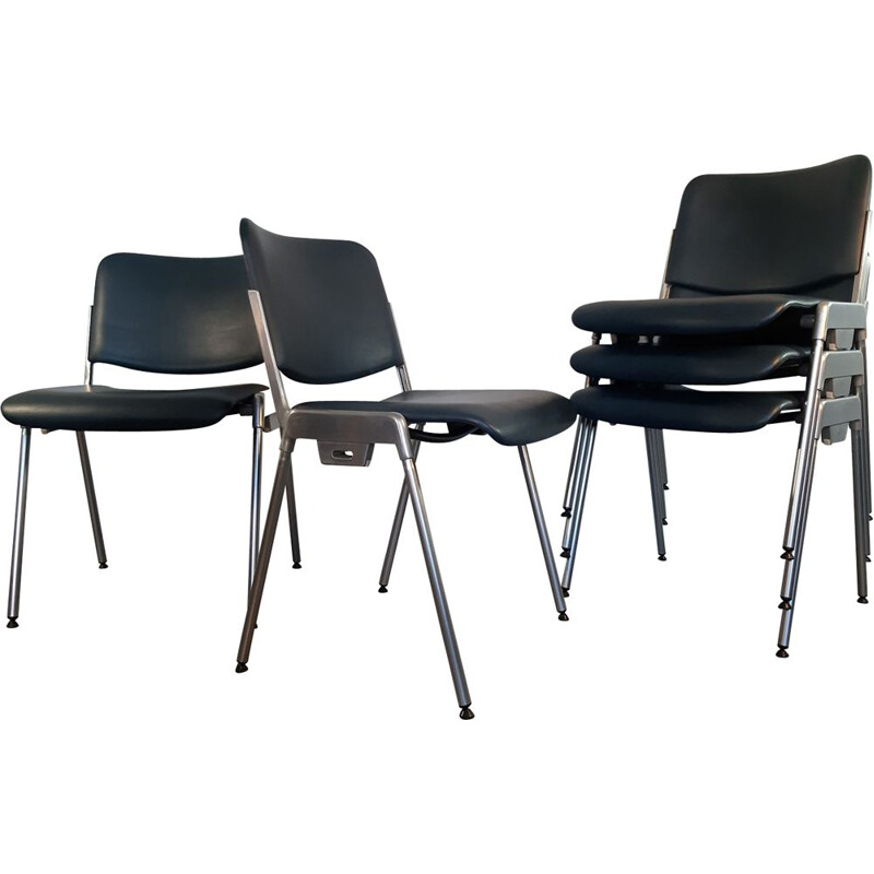 Ensemble de 5 chaises à repas vintage empilables par Mauser Werk,1960