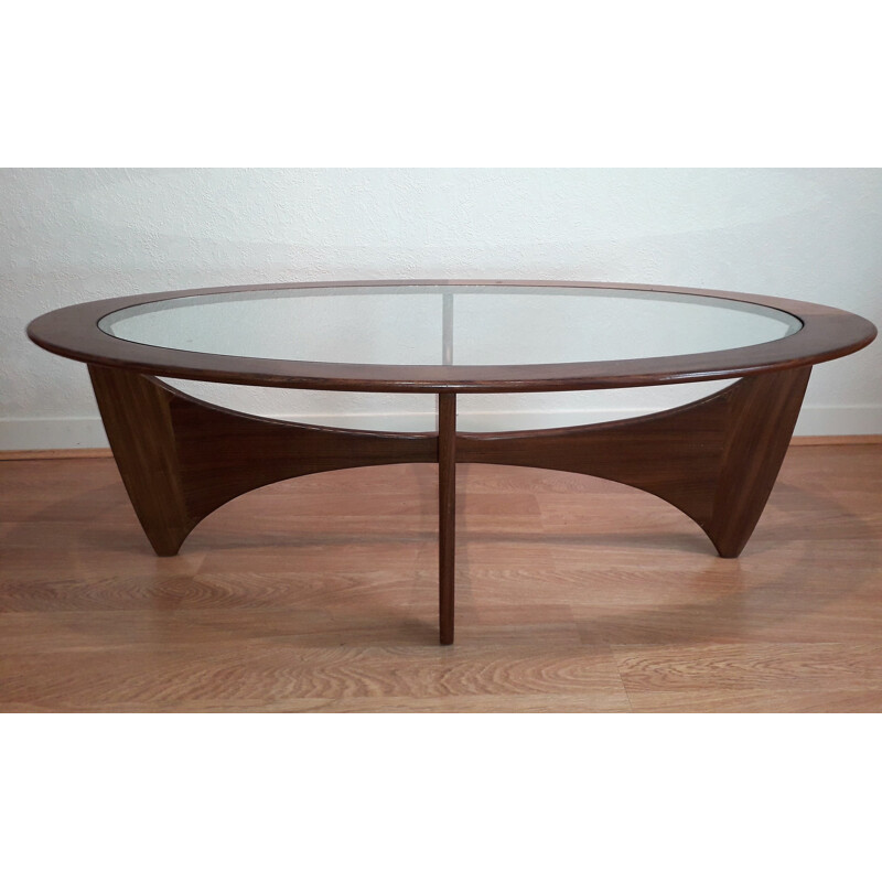 Table basse vintage Astro ovale en teck et verre par V. Wilkins pour G Plan