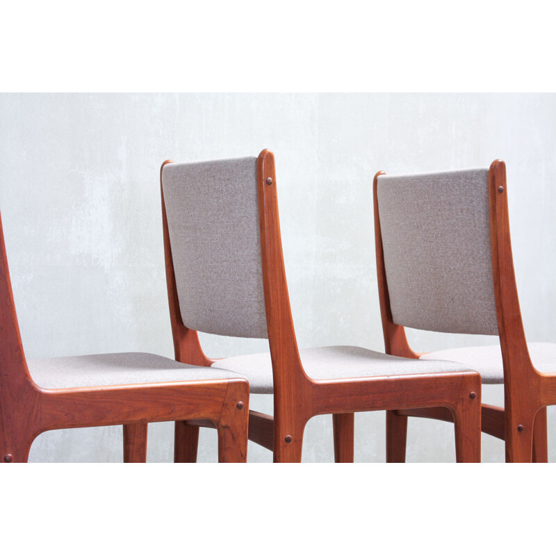 Set of 6 dining chairs by Johannes Andersen for Uldum Møbelfabrik 1960s