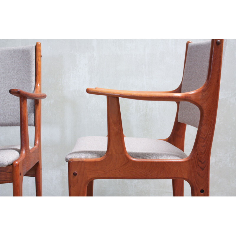 Set of 8 vintage dining chairs by Johannes Andersen for Uldum Møbelfabrik 1960s