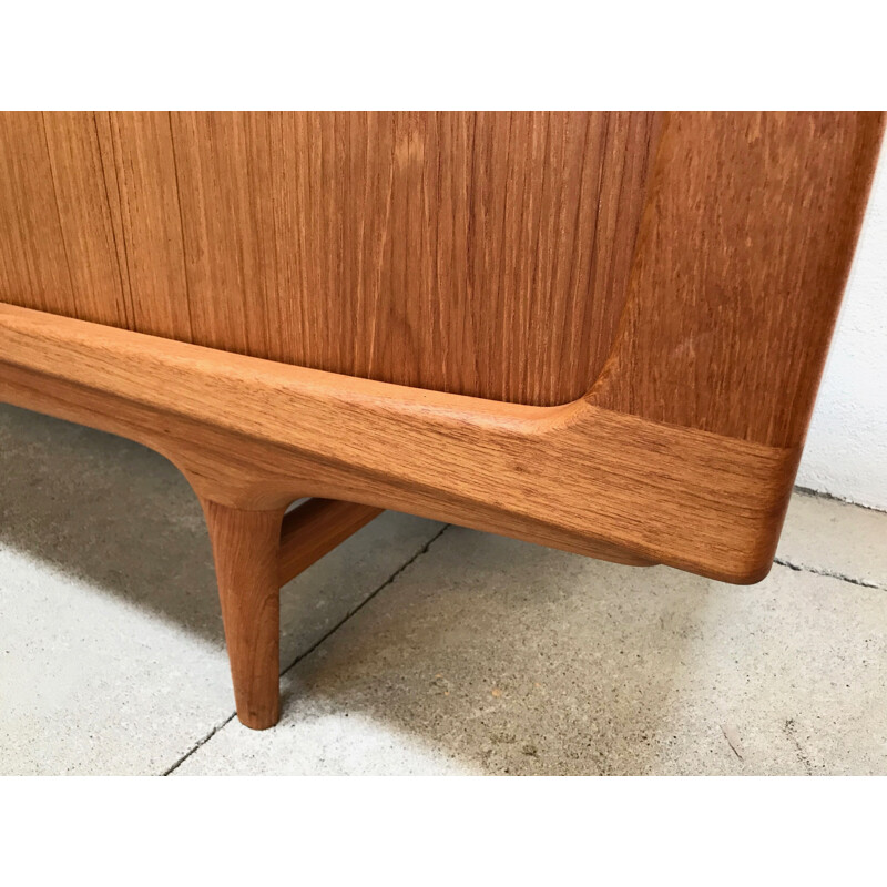 Vintage danish sideboard for Dyrlund in teakwood 1960