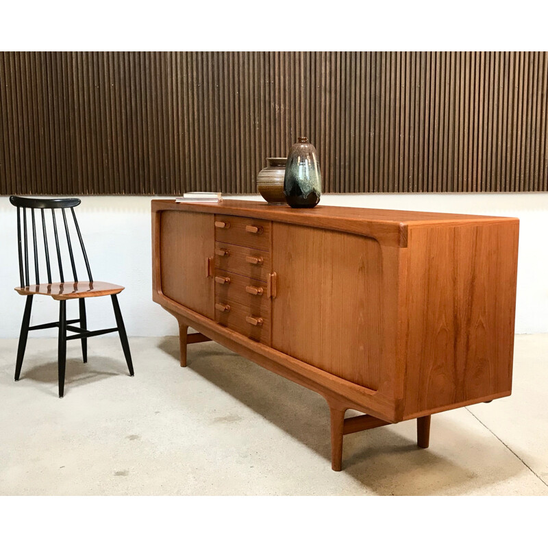 Vintage danish sideboard for Dyrlund in teakwood 1960