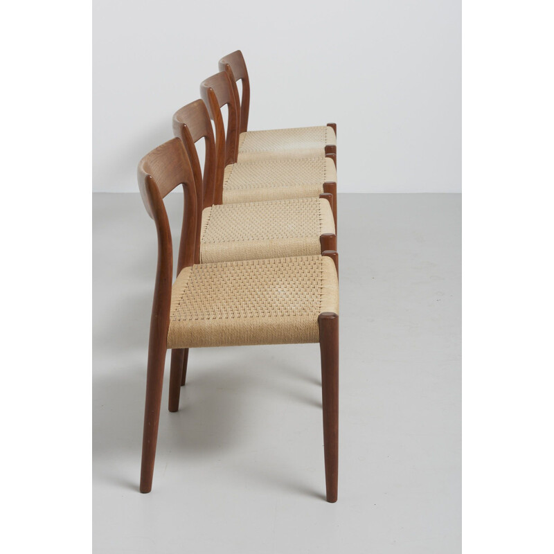 Set of 4 vintage model 77 chairs for Møller in papercord and teakwood 1950