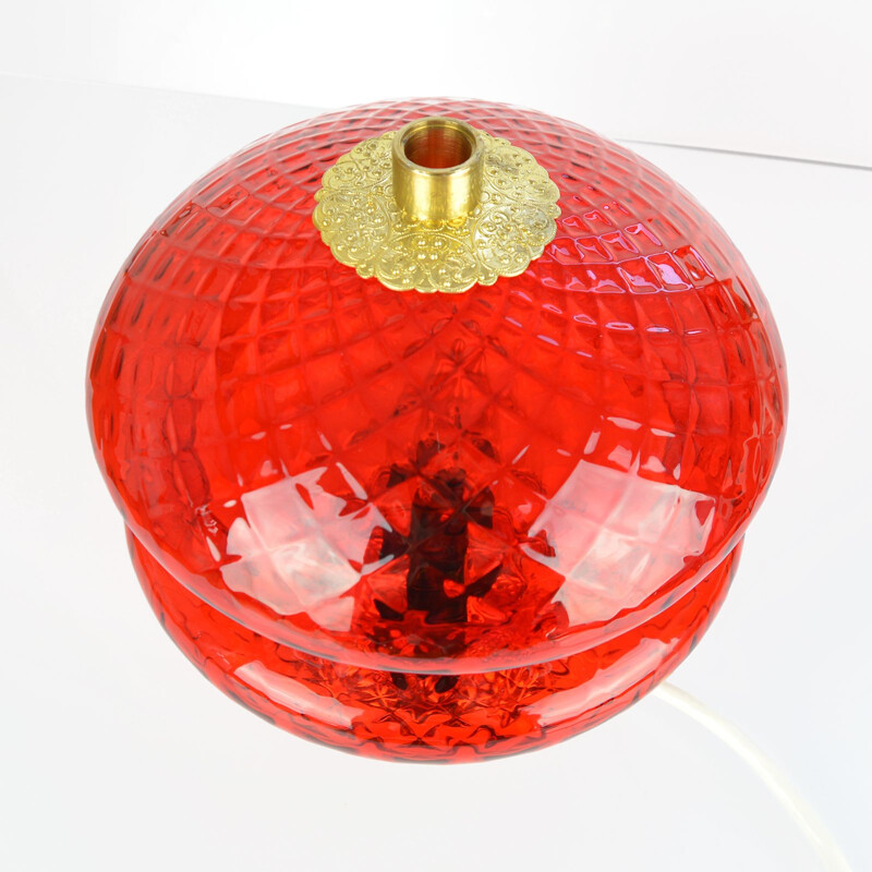 Lampe vintage rouge en laiton et verre modèle T310 01 pour Jablonecké sklárny Desná, 1960
