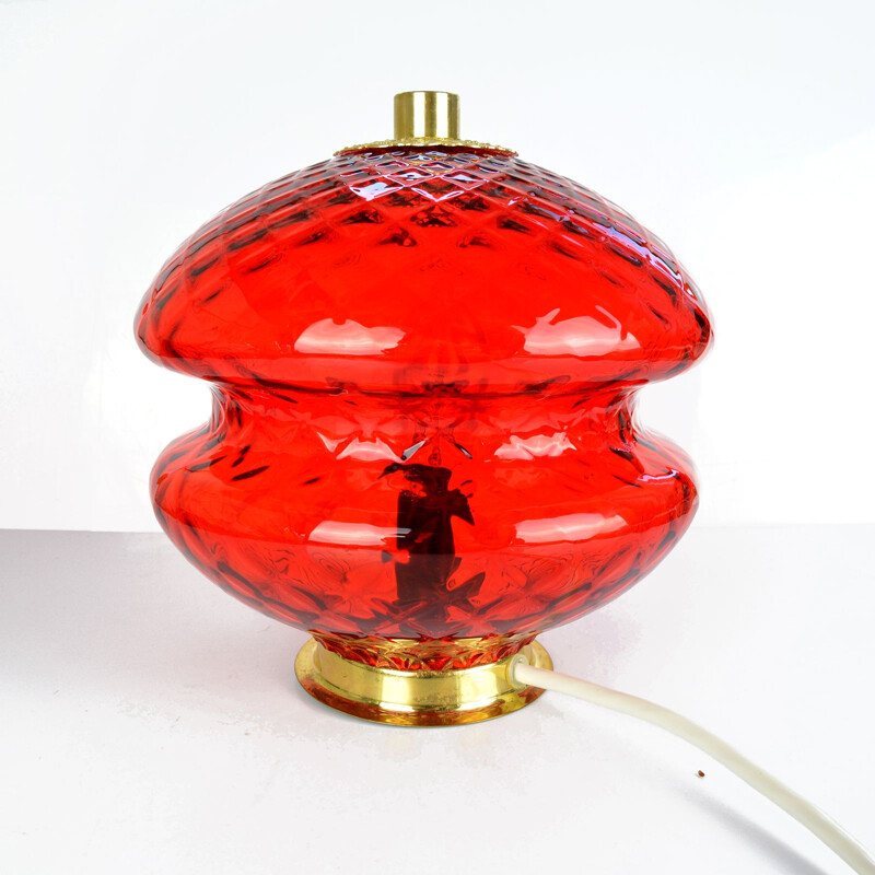 Lampe vintage rouge en laiton et verre modèle T310 01 pour Jablonecké sklárny Desná, 1960