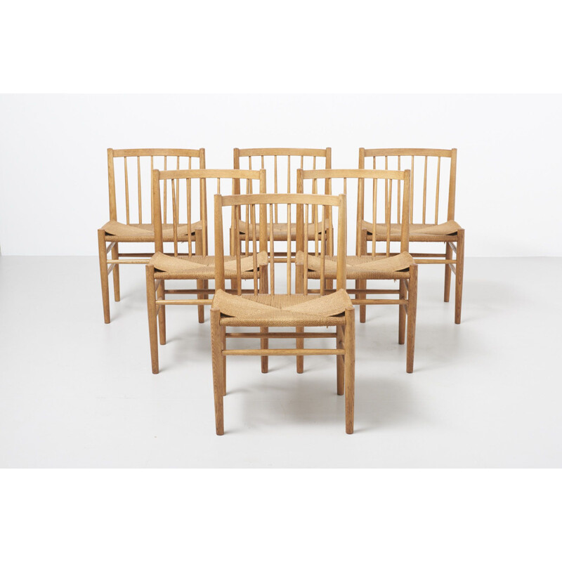 6 vintage dining chairs in oak by Jørgen Bækmark for Jørgen Bækmark. Manufactured by FDB Møbler,1950