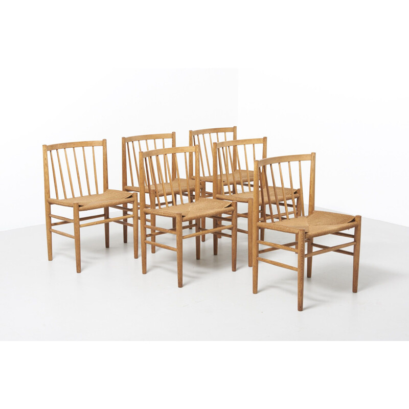 6 vintage dining chairs in oak by Jørgen Bækmark for Jørgen Bækmark. Manufactured by FDB Møbler,1950