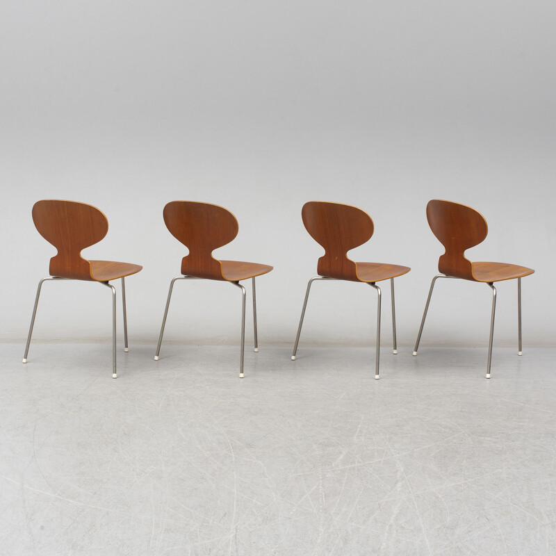 Set of 4 vintage chairs Ant by Arne Jacobsen