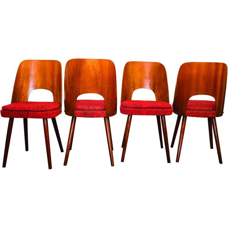 Suite de 4 chaises vintage pour TON en noyer et tissu rouge 1950