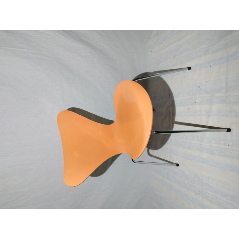 Vintage Chair series 7 by Arne Jacobsen Fritz Hansen Edition