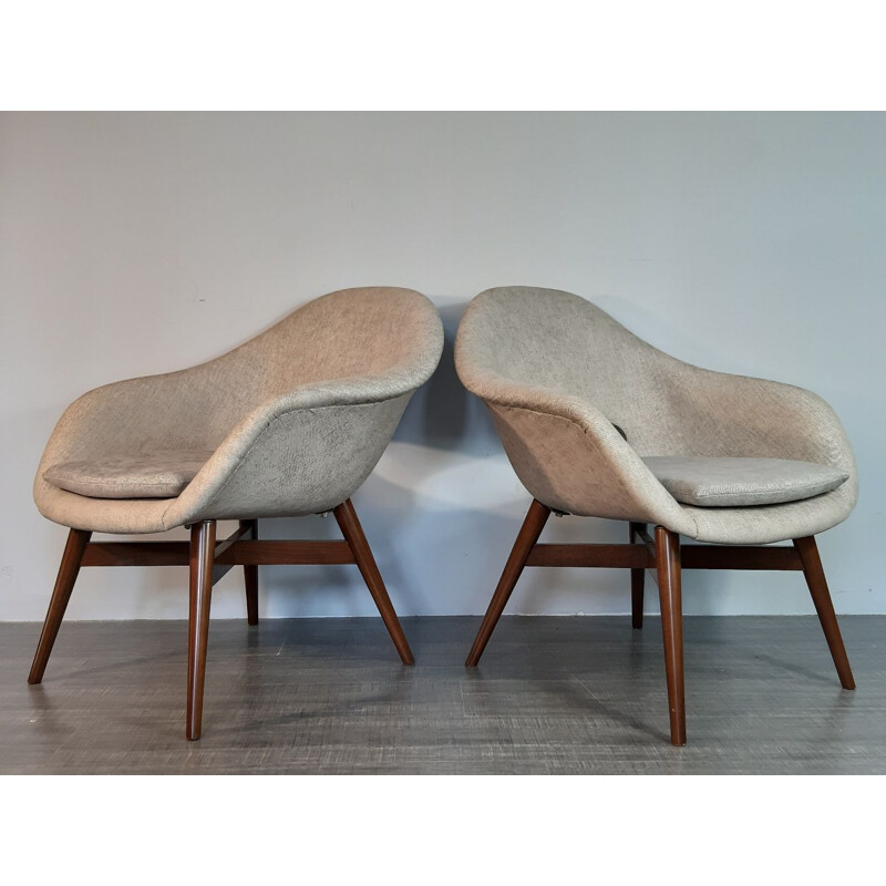 Pair of shell armchairs by Miroslav Navratil 1960s