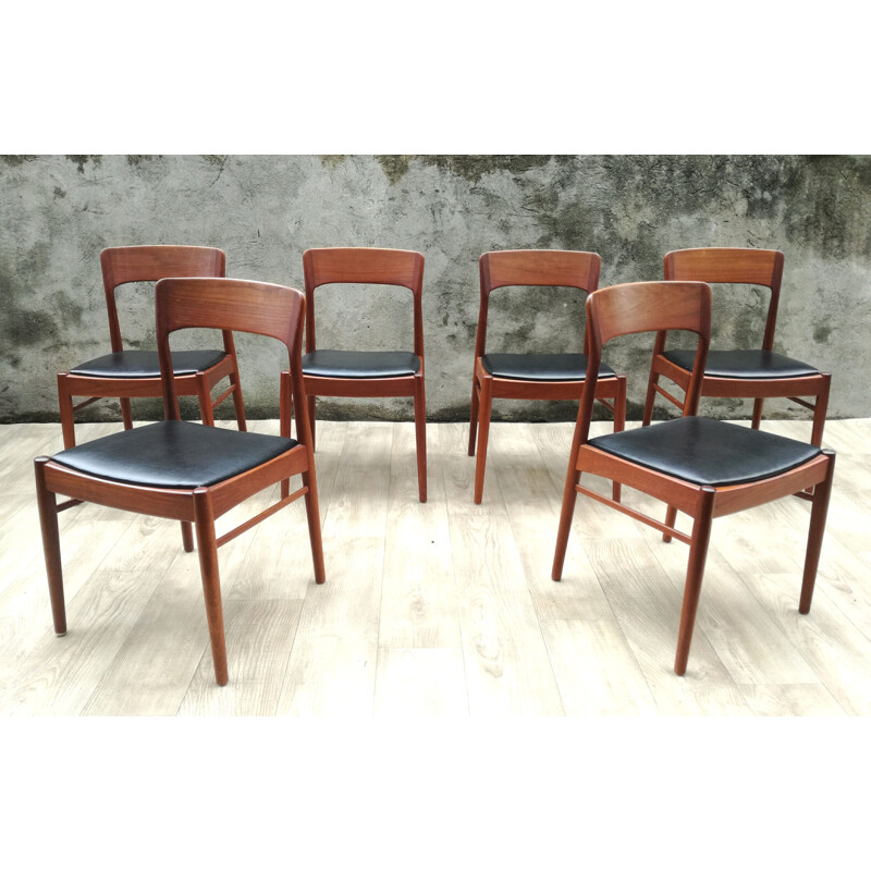 Set of 6 vintage teak chairs by Henning Kjaernulf