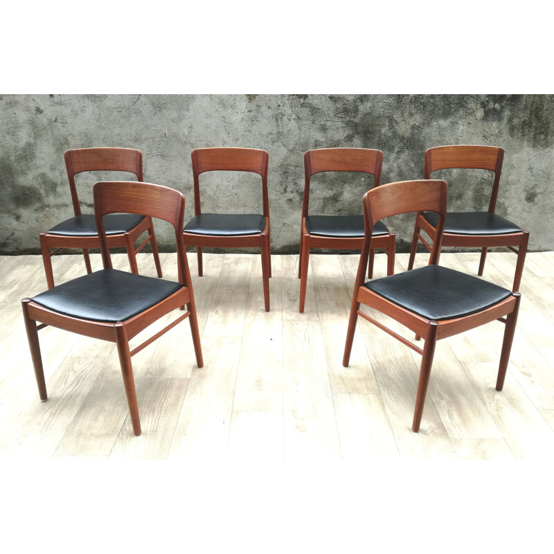 Set of 6 vintage teak chairs by Henning Kjaernulf