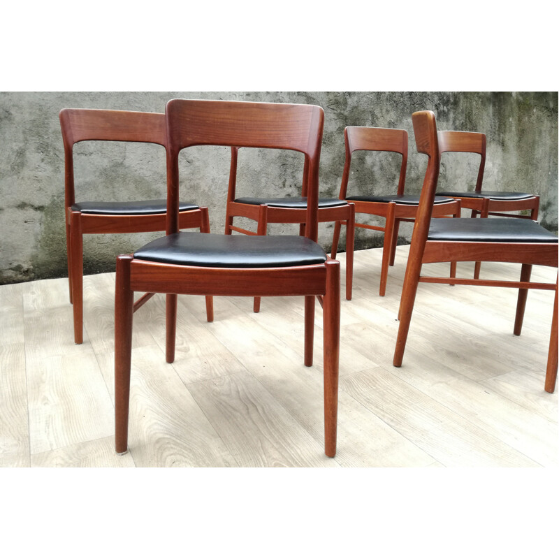 Set of 6 vintage teak chairs by Henning Kjaernulf