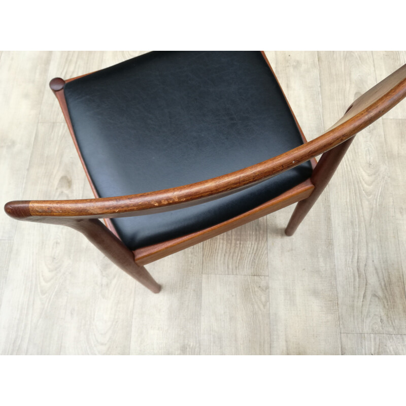 Set of 6 vintage teak chairs by Henning Kjaernulf