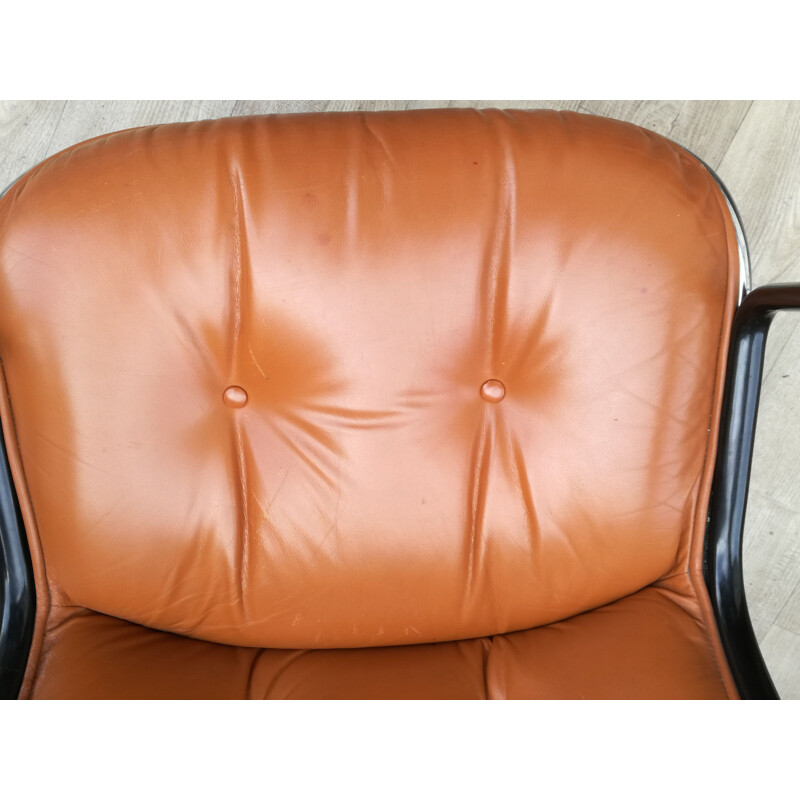 Vintage swivel leather armchair by Charles Pollock 1970