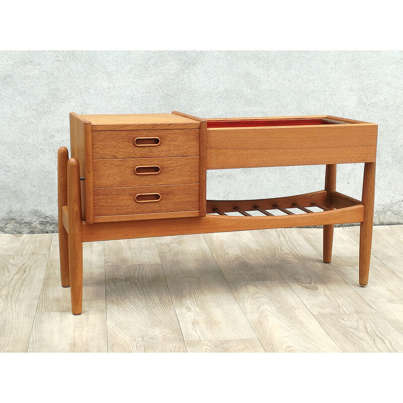 Vintage chest of drawers in teak with planter by A.W. Iversen for Vinde Møbelfabrik, 1960