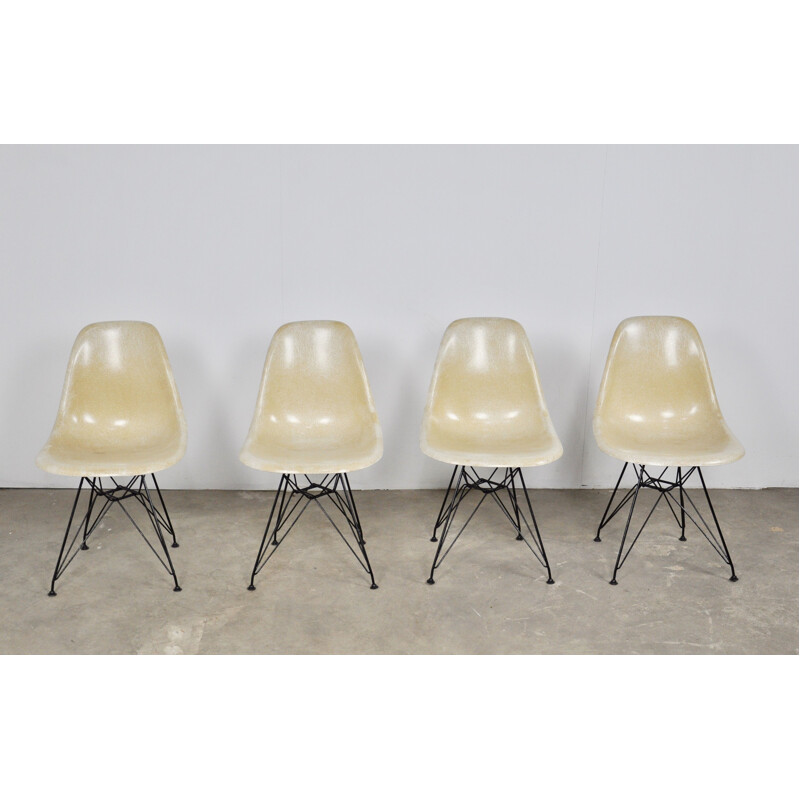 Set of 4 vintage chairs DSX by Charles & Ray Eames for Herman Miller 1970s