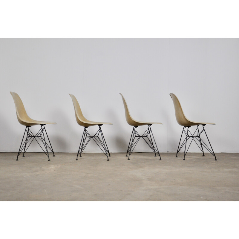 Set of 4 vintage chairs DSX by Charles & Ray Eames for Herman Miller 1970s