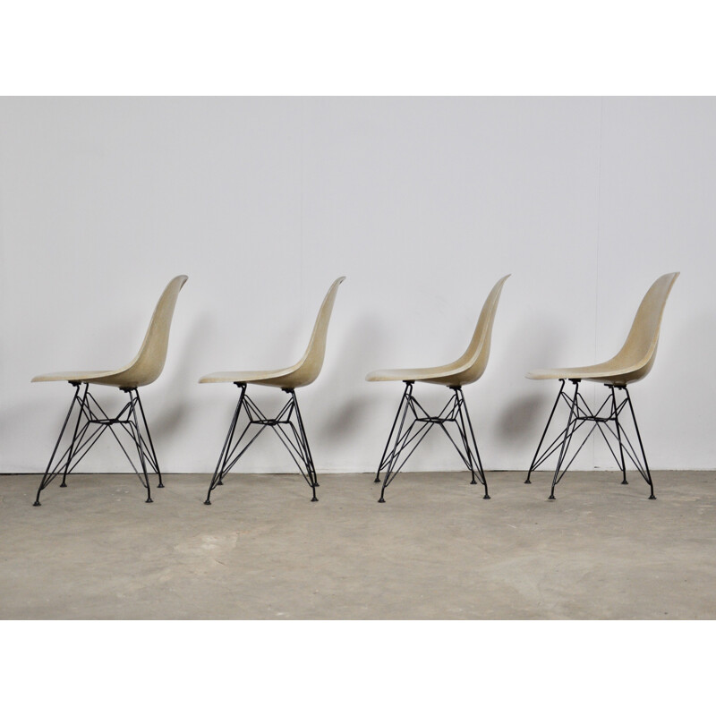 Set of 4 vintage chairs DSX by Charles & Ray Eames for Herman Miller 1970s