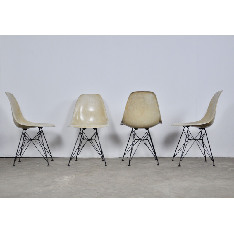 Set of 4 vintage chairs DSX by Charles & Ray Eames for Herman Miller 1970s