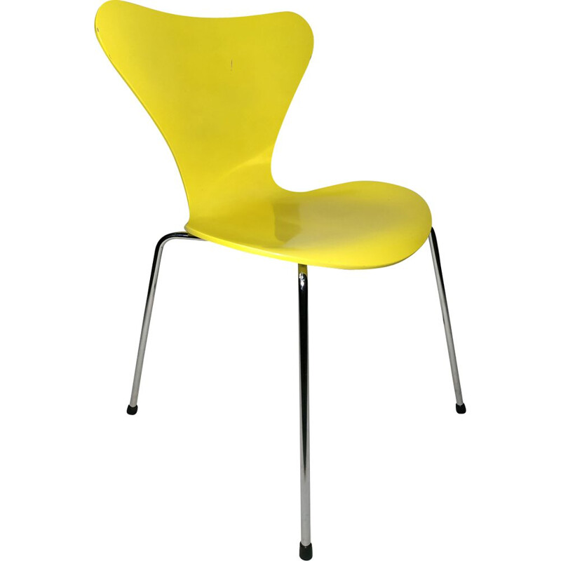 Vintage Chair series 7 by Arne Jacobsen Fritz Hansen Edition