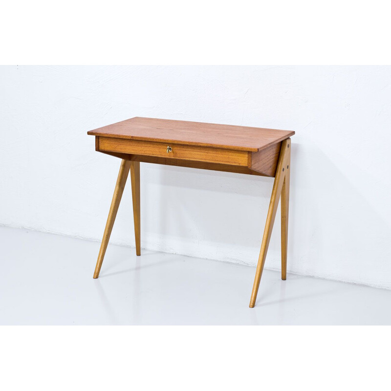 Small desk in beech and teak by Yngve Ekström for ESE Möbler