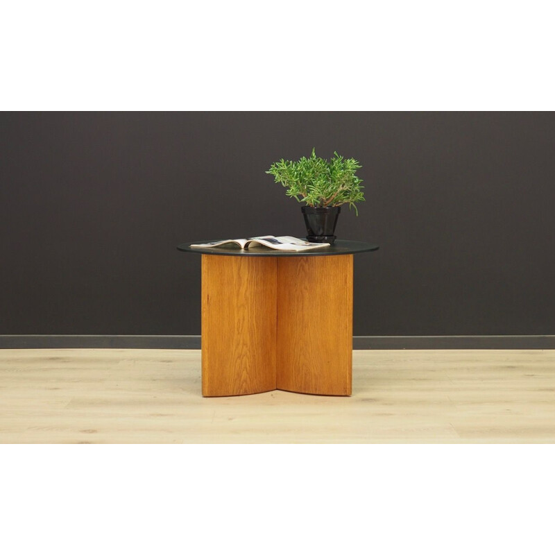 Danish coffee table in oakwood with glass top