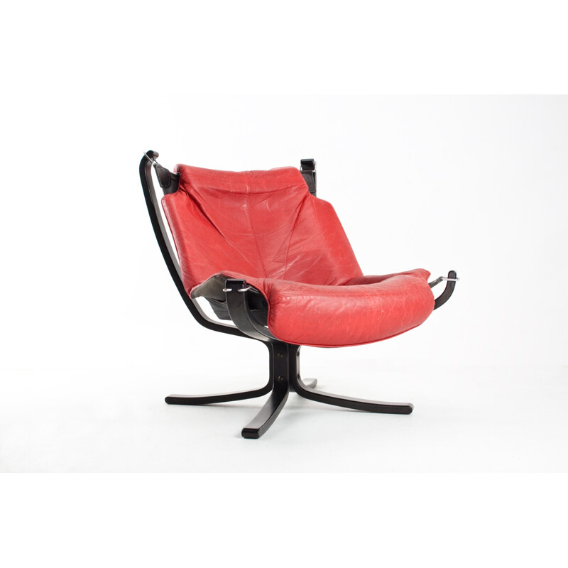 Vatne Mobler wooden and red leather armchair, Sigurd RESSELL - 1960s