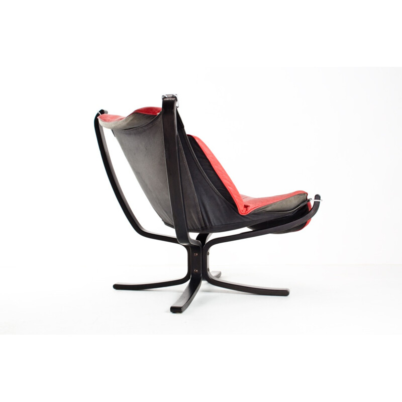 Vatne Mobler wooden and red leather armchair, Sigurd RESSELL - 1960s