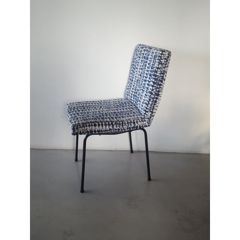 Paire de chaises vintage en métal et tissu indigo, 1950