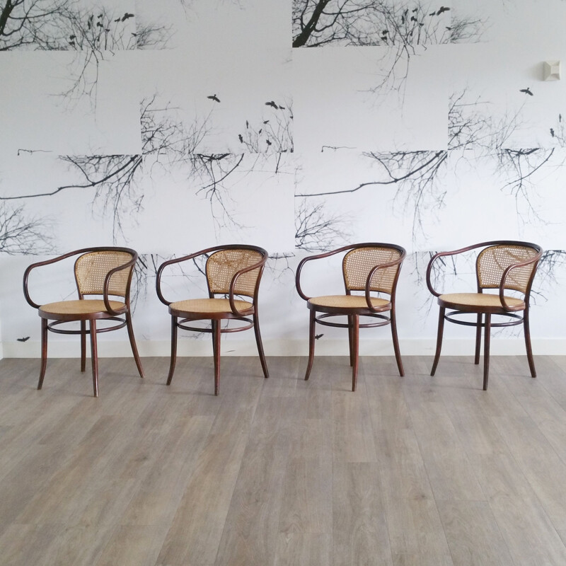 Set of 4 vintage No. 210 bentwood chair from Ligna