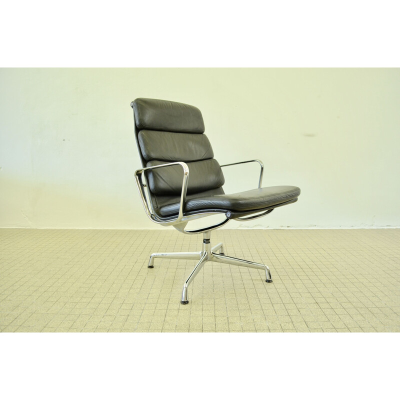 Vintage lounge chair EA216 by Charles & Ray Eames Herman Miller for Vitra 