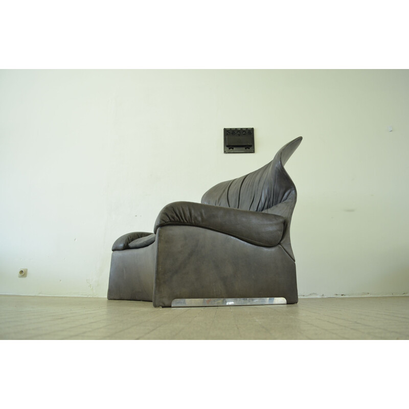 Vintage lounge chair & ottoman Vela Alta by Giovanni Offredi for Saporiti