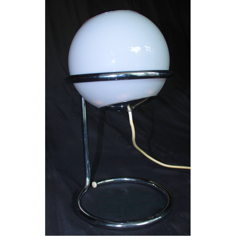 Vintage Lampe Eye Ball aus Opalin, Italien 1970