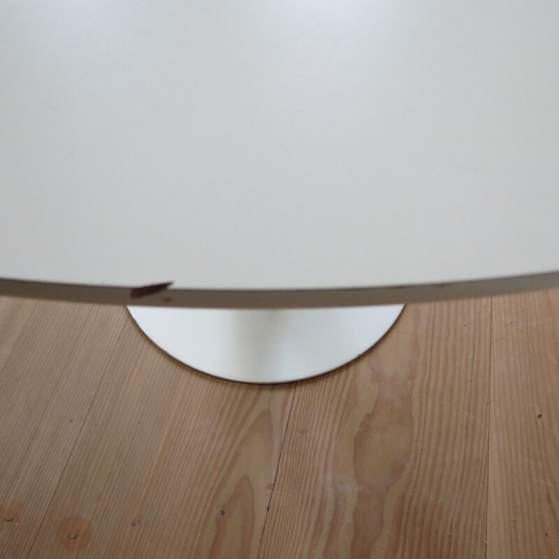 Vintage tulip table for Arkana UK in white formica and aluminium 1960
