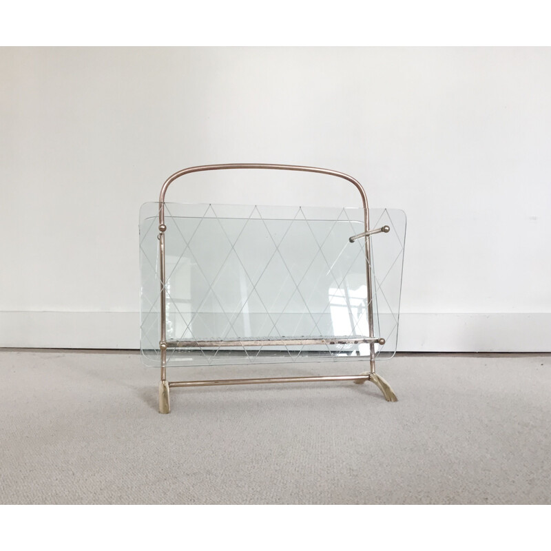 Italian vintage magazine rack in brass and glass 1950