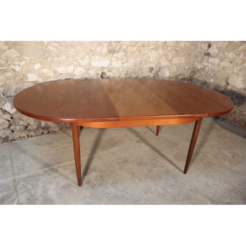 Vintage oval dining table in teak by G-Plan,1960