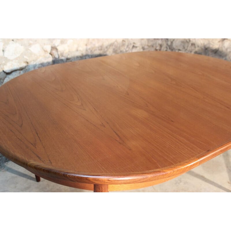 Vintage oval dining table in teak by G-Plan,1960