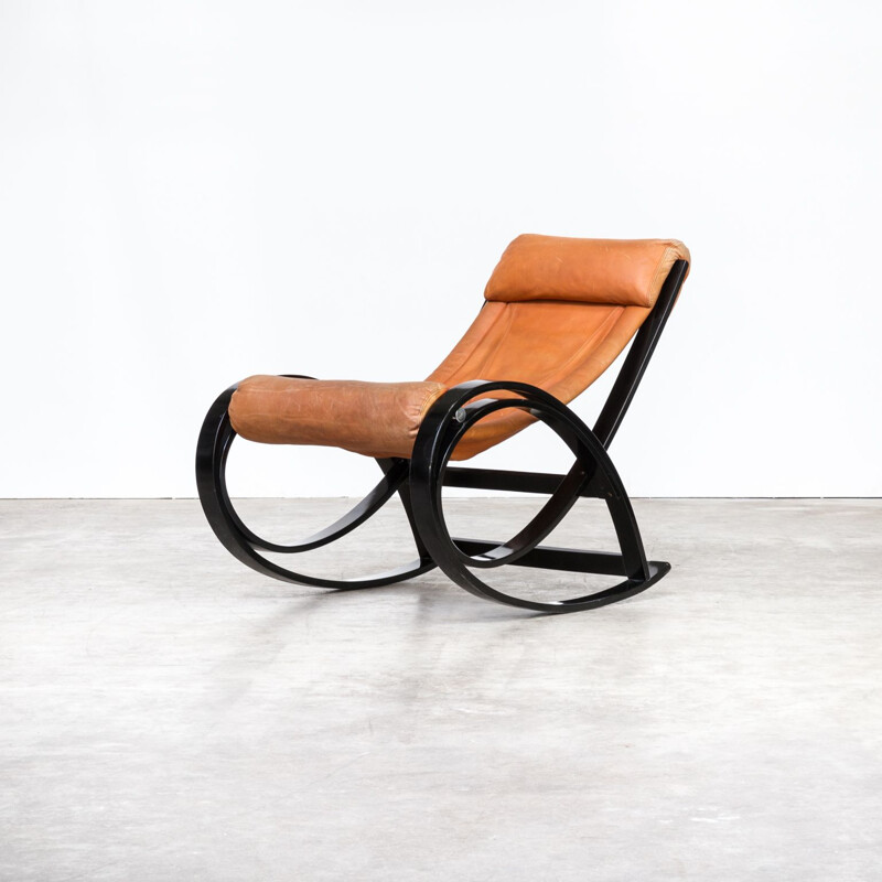 Vintage rocking chair Sgarsul by Gae Aulenti for Poltronova 1960s