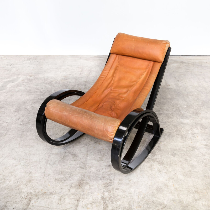 Vintage rocking chair Sgarsul by Gae Aulenti for Poltronova 1960s