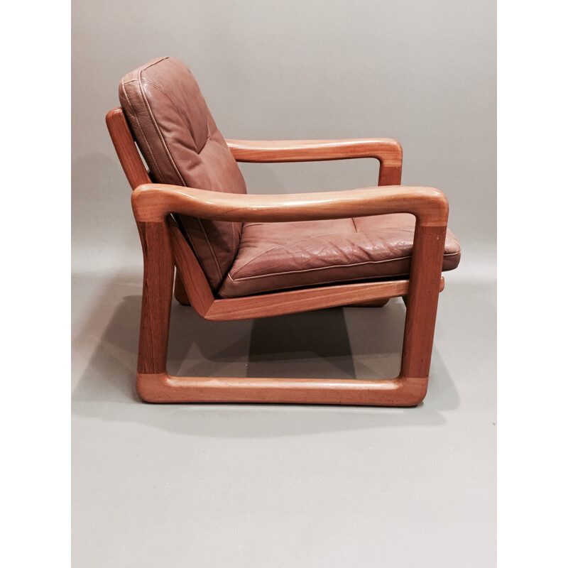 Scandinavian vintage armchair in teak and brown leather 1960