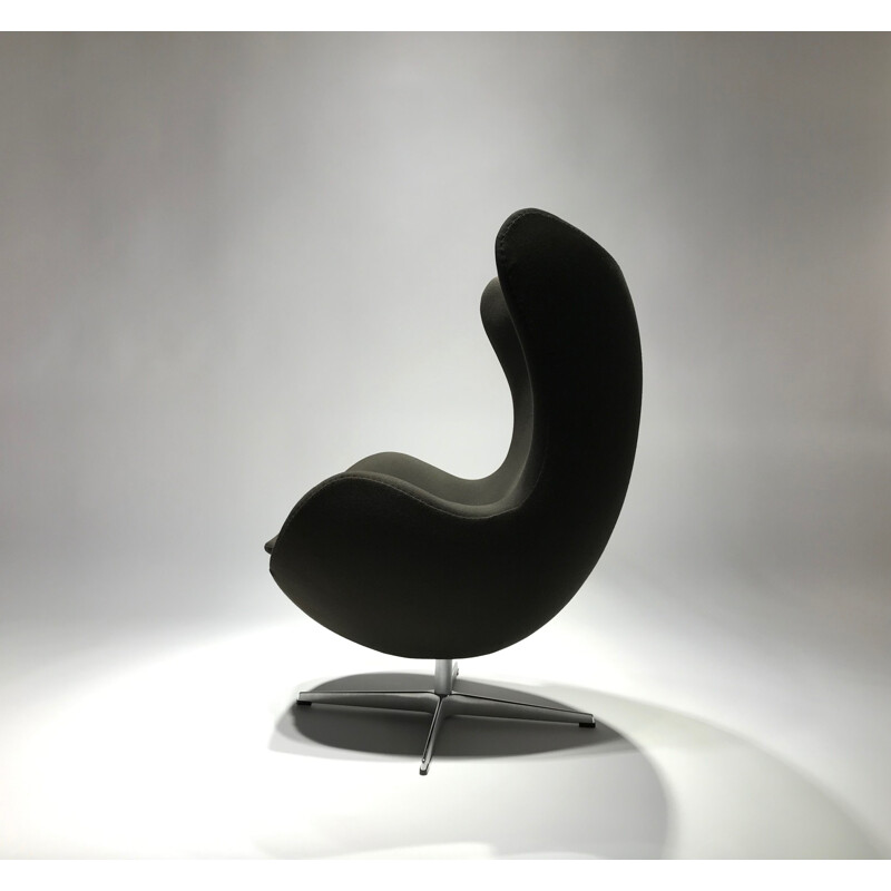 Fauteuil Egg Chair vintage édition Fritz Hansen Design Arne Jacobsen 2010